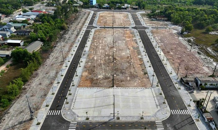 Dự án nhằm hoàn thiện hệ thống hạ tầng kỹ thuật đồng bộ, phục vụ bố trí tái định cư cho các hộ dân bị ảnh hưởng bởi công tác giải phóng mặt bằng dự án đường sắt tốc độ cao trên trục Bắc - Nam đoạn qua TP Huế.