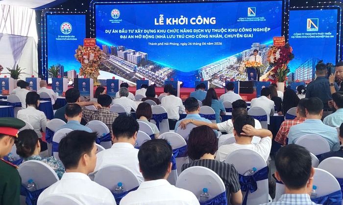 Quang cảnh tại Lễ khởi công Dự án đầu tư xây dựng Khu chức năng dịch vụ thuộc KCN Đại An mở rộng. Ảnh: Đ.Tùy.