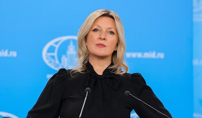 Phản ứng trước tuyên bố của Ukraine, người phát ngôn Bộ Ngoại giao Nga, bà Maria Zakharova, ngày 25/6 cho rằng việc ông Zelensky đe dọa tấn công các hệ thống chuyển tiếp tín hiệu tại Belarus là hành động mang tính gây hấn.