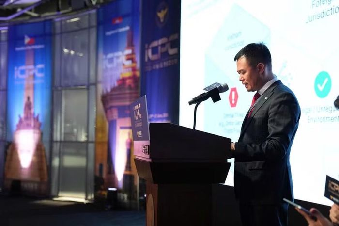 Thiếu tướng Nguyễn Ngọc Quyền, Phó Giám đốc CATP Hà Nội, phát biểu tại Hội nghị