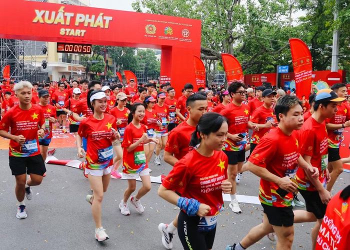 Đông đảo tầng lớp nhân dân Thủ đô tham gia giải chạy