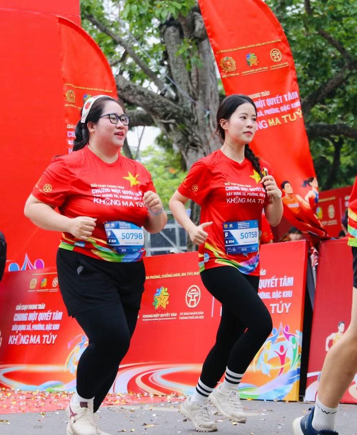 Giải chạy còn giúp nâng cao sức khỏe mỗi người, lan tỏa tinh thần "Khỏe để xây dựng và bảo vệ Tổ quốc"