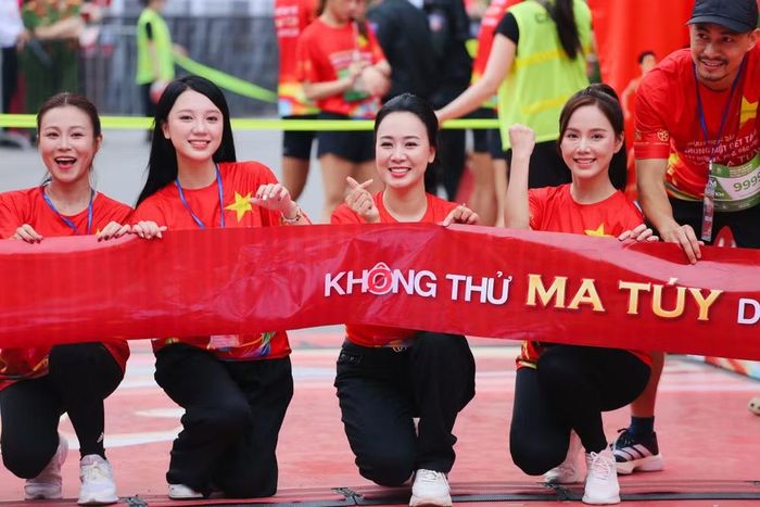 Thông điệp "Không thử ma túy dù chỉ 1 lần" được các nghệ sỹ, người nổi tiếng truyền đi...