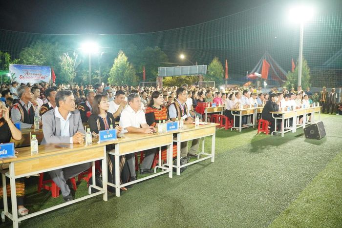 Các đại biểu tham dự chương trình. Ảnh: ĐS.