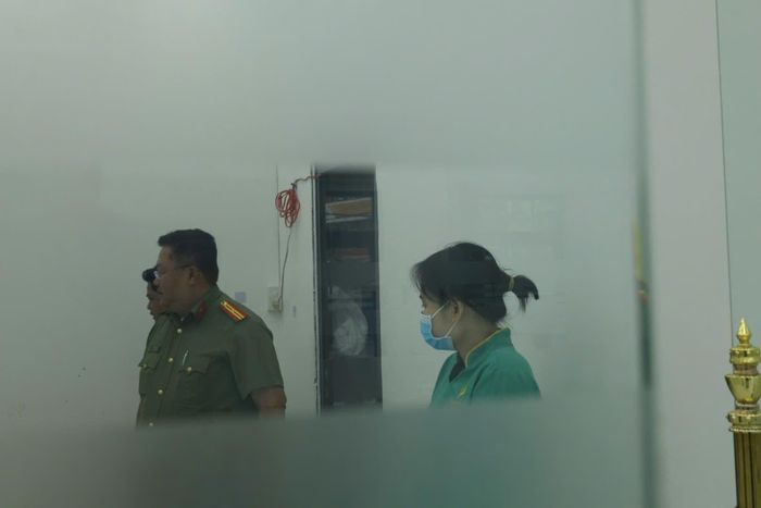  Nhân viên trực tiếp khám, can thiệp, điều trị cho khách không có chứng chỉ hành nghề chuyên khoa răng hàm mặt 