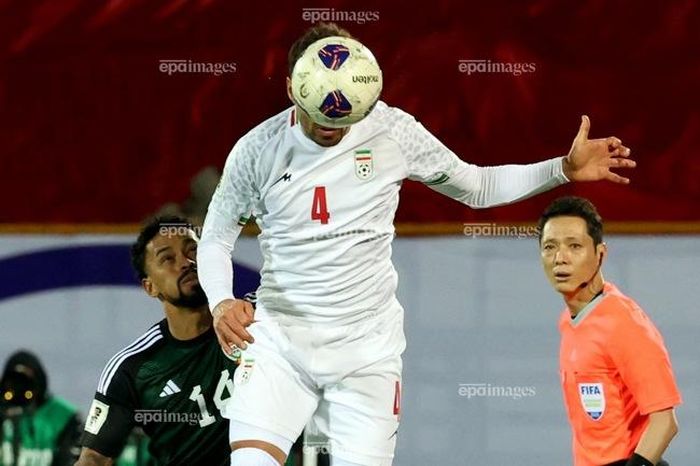  Iran vẫn hồi hộp chờ vé vớt. Ảnh: EPA. 
