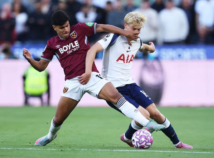  Mateus Fernandes có khả năng cao sẽ chuyển đến Tottenham. ẢNH: MIRROR/GETTY 