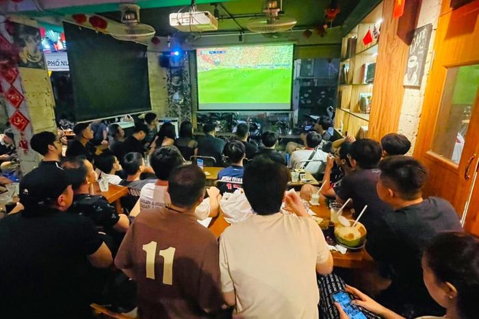  Không khí tại một quán cà phê ở phường Cầu Giấy (Hà Nội). Ảnh: Cà Phê Phố Núi. 