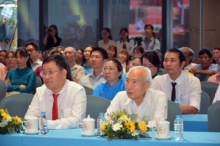 Các đại biểu tham dự