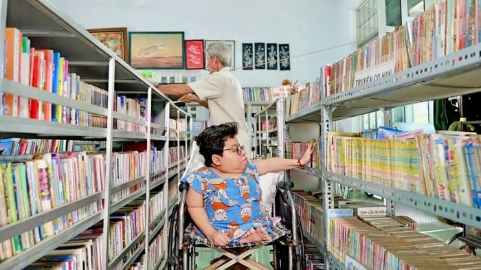 Suốt 18 năm qua, cô gái mang nghị lực thép này đã nỗ lực duy trì “Thư viện mini Cô Ba”