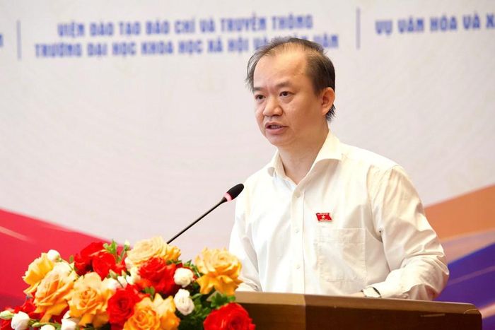 PGS.TS Bùi Hoài Sơn - Đại biểu Quốc hội hoạt động chuyên trách tại Ủy ban Văn hóa và Xã hội phát biểu tham luận tại Diễn đàn