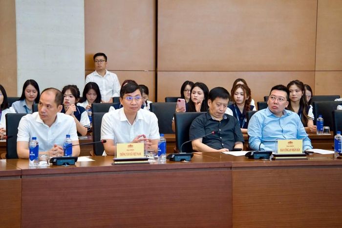 Các đại biểu tham dự Diễn đàn