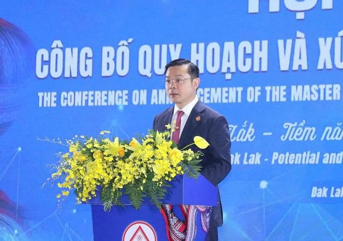 Chủ tịch UBND tỉnh Đắk Lắk Đỗ Hữu Huy phát biểu tại Hội nghị - Ảnh: VGP/Anh Thơ