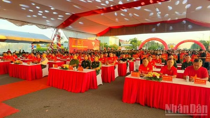 Đại biểu tham dự.