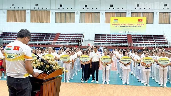 Tổng Lãnh sự quán Ấn Độ tại Thành phố Hồ Chí Minh phát biểu tại buổi lễ.