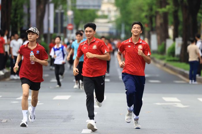 Giải chạy thu hút nhiều người trẻ cùng tham gia.