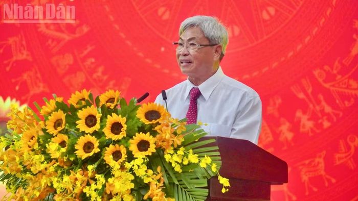 Thầy thuốc nhân dân, bác sĩ Huỳnh Văn Nhị, Trưởng Ban Liên lạc truyền thống Quân dân y Chiến khu Đ miền Đông Nam Bộ ôn lại truyền thống.