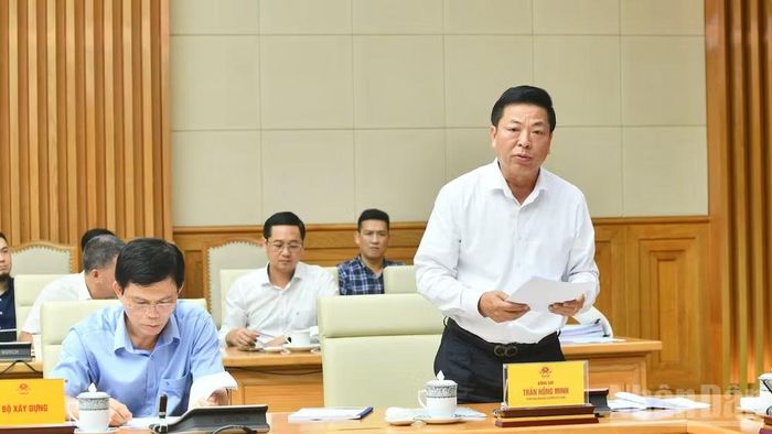  Bộ trưởng Xây dựng Trần Hồng Minh báo cáo tại hội nghị. (Ảnh: Thanh Giang) 