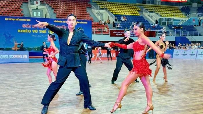 Các vận động viên tranh tài tại Giải vô địch trẻ quốc gia Khiêu vũ thể thao năm 2026.