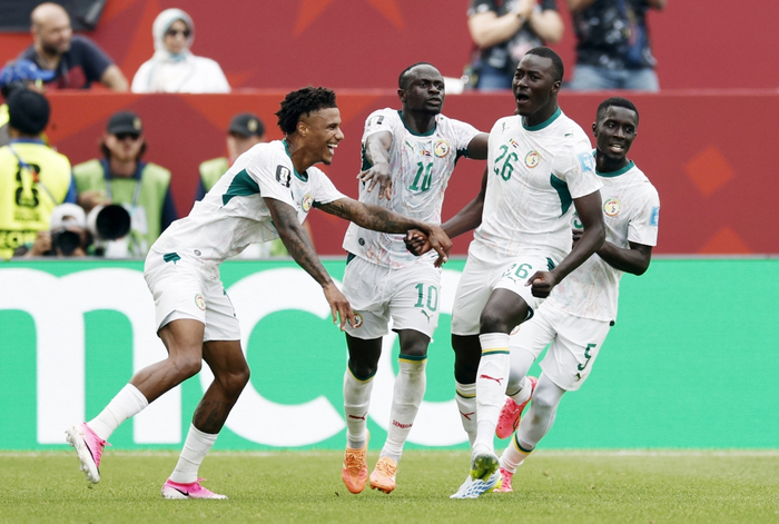 Senegal sẽ nín thở chờ đợi xem liệu có thể lọt vào vòng sau với tư cách 1 trong 8 đội đứng thứ 3 có thành tích tốt nhất. Ảnh: Reuters