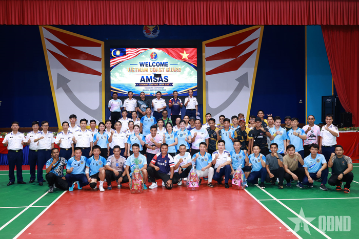  Đoàn công tác CSB Việt Nam giao hữu thể thao tại Học viện MMEA.