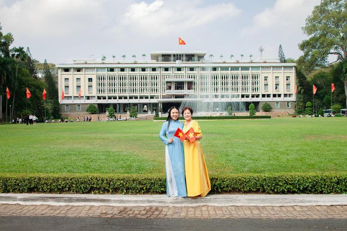 Dinh Độc Lập - Di tích quốc gia đặc biệt, công trình kiến trúc tiêu biểu của TP Hồ Chí Minh, là biểu tượng của hòa bình, thống nhất đất nước. 