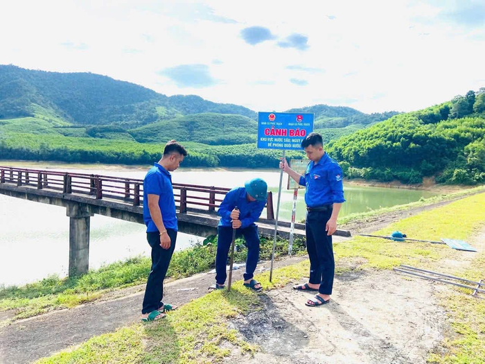  Tuổi trẻ Hà Tĩnh hưởng ứng “Ngày thanh niên cùng hành động” với nhiều hoạt động thiết thực. 