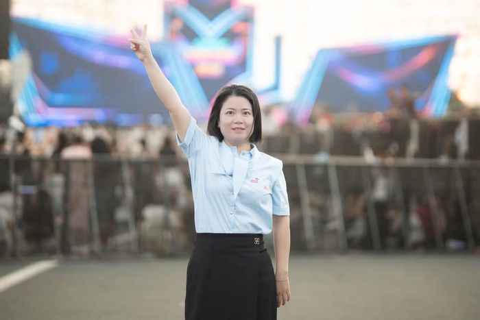 Chị Hoàng Thị Quỳnh Ngân - Chủ tịch Hội Sinh viên Trường Cao đẳng Dược Trung ương Hải Dương mong chờ được hòa mình vào không khí sôi động của tuổi trẻ tại Concert 'Thanh xuân'.