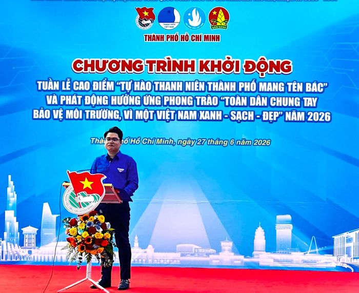  Đồng chí Nguyễn Minh Sơn, Phó Bí thư, Chủ nhiệm Ủy ban Kiểm tra Thành Đoàn phát biểu khởi động chương trình. Ảnh: THANH DUNG 
