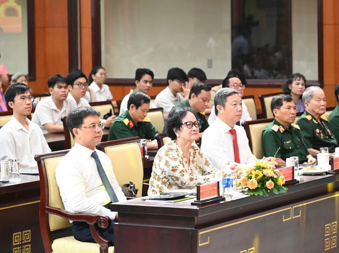 Đại biểu tham dự chương trình họp mặt. Ảnh: VIỆT DŨNG
