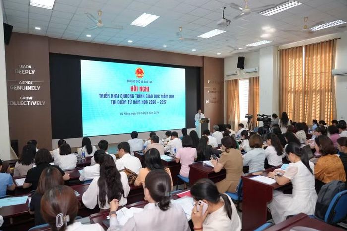 Hội nghị có sự tham gia của lãnh đạo các sở GD&amp;ĐT, các trường đại học có đào tạo giáo viên mầm non, cán bộ quản lý - giáo viên các trường mầm non.