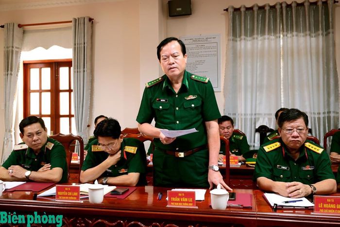 Đại tá Trần Văn Le, Phó Tham mưu trưởng Bộ đội Biên phòng phát biểu tại buổi làm việc. Ảnh: Tuấn Kiệt