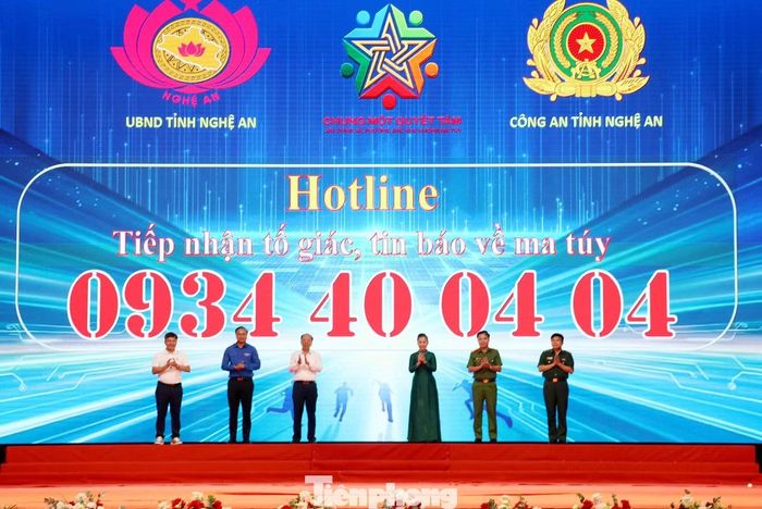 Nghệ An ra mắt đường dây nóng tiếp nhận tin báo tố giác tội phạm, tệ nạn ma túy.