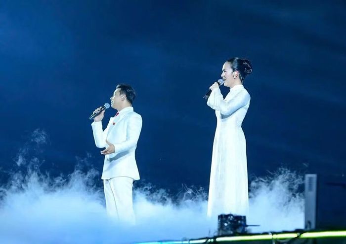 Đông Hùng và Võ Hạ Trâm góp phần định hình lại thị hiếu nghe nhạc của số đông, đặc biệt những khán giả trẻ tuổi về một giọng hát được đào tạo bài bản