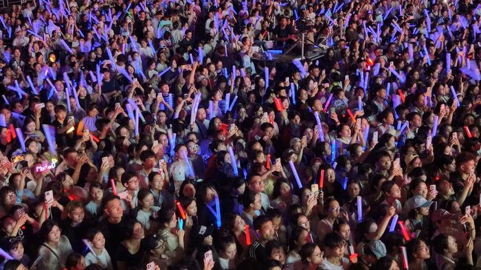 Bầu không khí ở chương ba của concert vô cùng cuồng nhiệt.