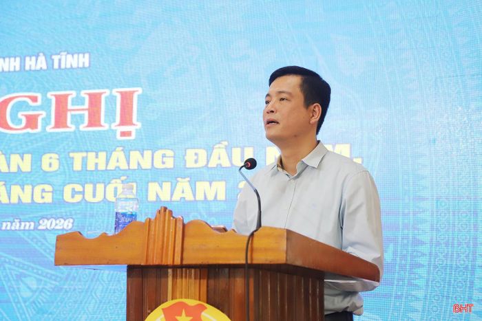 Chủ tịch Ủy ban MTTQ tỉnh Nguyễn Thành Đồng phát biểu tại hội nghị.