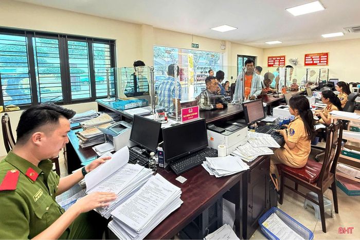 Lực lượng chức năng đã xử phạt toàn bộ 1.881 trường hợp vi phạm, với tổng số tiền xử phạt hơn 5 tỷ đồng.