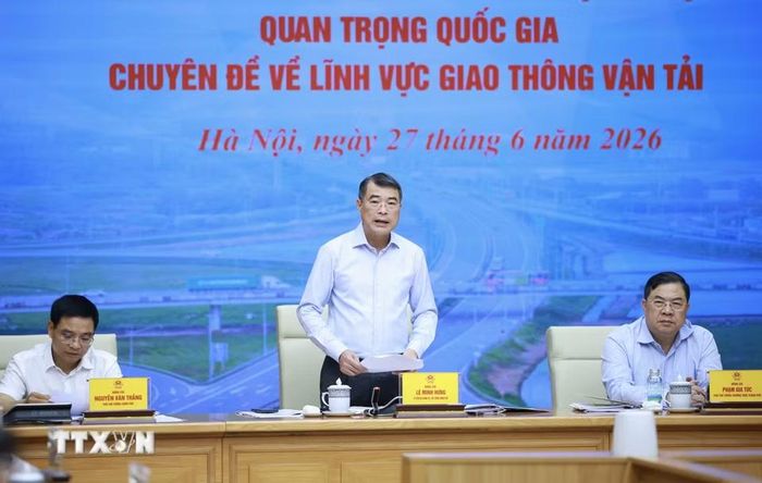 Thủ tướng Lê Minh Hưng chủ trì Hội nghị trực tuyến sơ kết 6 tháng đầu năm 2026 về lĩnh vực giao thông vận tải. (Ảnh: Dương Giang/TTXVN)
