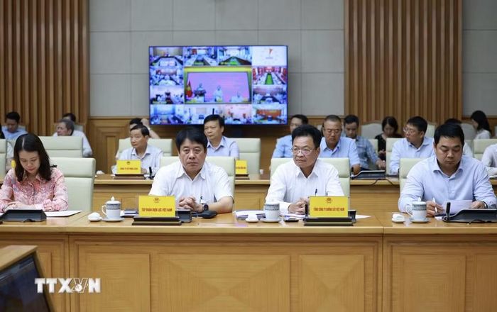 Thủ tướng Lê Minh Hưng chủ trì Hội nghị trực tuyến sơ kết 6 tháng đầu năm 2026 về lĩnh vực giao thông vận tải. (Ảnh: Dương Giang/TTXVN)
