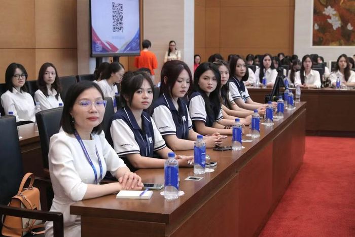 Các em sinh viên tham dự Diễn đàn. (Nguồn: Ban tổ chức cung cấp)
