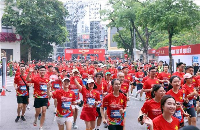 Đông đảo người dân tham gia giải chạy hưởng ứng Tháng hành động phòng, chống ma túy năm 2026 với chủ đề “Chung một quyết tâm xây dựng xã, phường, đặc khu không ma túy”.