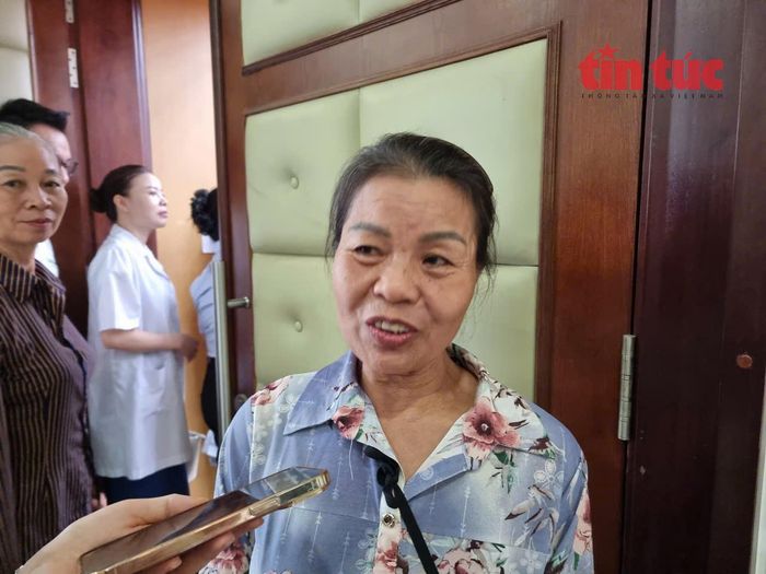 Bà Nguyễn Thị Đào, 63 tuổi, mong muốn tìm được việc làm.