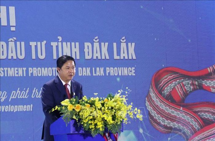 Ông Lương Nguyễn Minh Triết, Bí thư Tỉnh ủy Đắk Lắk phát biểu tại hội nghị.