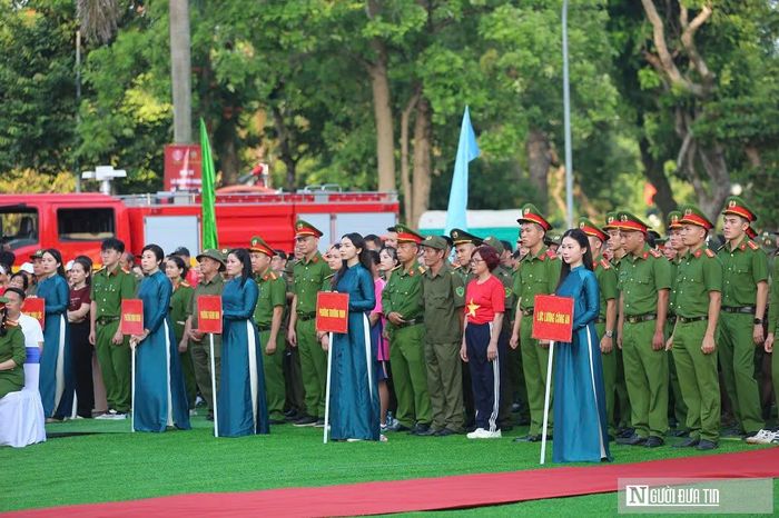Lễ mít tinh hưởng ứng Tháng hành động phòng, chống ma túy và Ngày Quốc tế, Ngày toàn dân phòng, chống ma túy (26/6), nhằm tuyên truyền, nâng cao nhận thức, trách nhiệm của các cấp, các ngành và nhân dân về hiểm họa ma túy; phát huy sức mạnh của cả hệ thống chính trị và toàn xã hội trong công tác phòng ngừa, đấu tranh với tội phạm, tệ nạn ma túy, hướng tới mục tiêu xây dựng các xã, phường an toàn, lành mạnh, không có ma túy. 