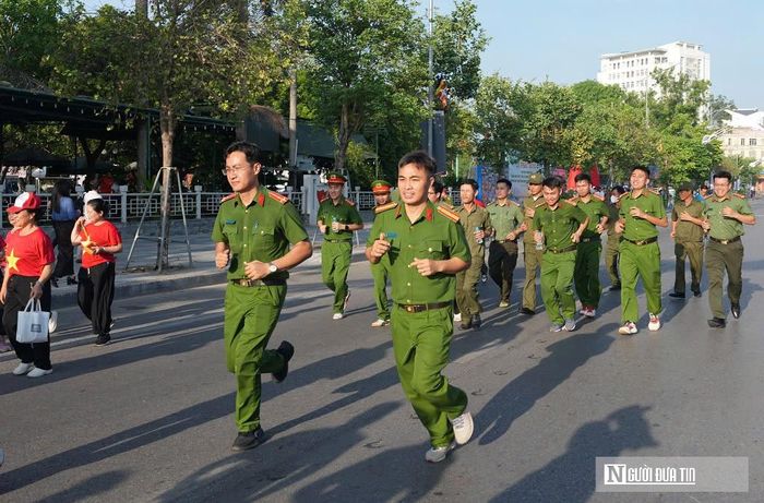 Trong khuôn khổ chương trình, Nghệ An phát động toàn dân tố giác tội phạm, tệ nạn ma túy qua đường dây nóng 0934.400.404. Đây là kênh tiếp nhận thông tin nhanh chóng, góp phần phát huy vai trò của nhân dân trong công tác đấu tranh, phòng, chống tội phạm ma túy.