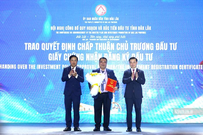 Tỉnh Đắk Lắk chủ trương đầu tư cho 25 dự án với tổng vốn đăng ký hơn 40.290 tỷ đồng và ký 78 biên bản ghi nhớ hợp tác đầu tư với tổng vốn đăng ký ban đầu hơn 1 triệu tỷ đồng.