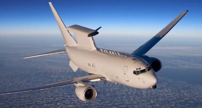 Hệ thống AEW&amp;C đuôi nêm E-7. Ảnh: MW.