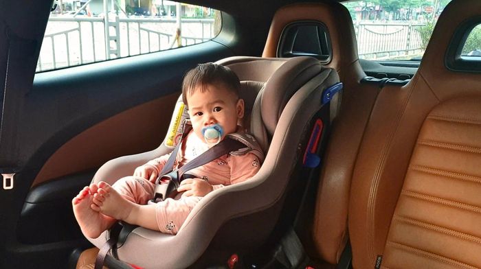 Các loại ghế trẻ em đạt tiêu chuẩn R44 và R129 được khuyên dùng khi chưa loại nào được chứng nhận hợp quy.