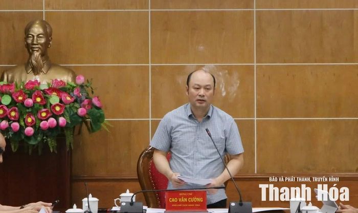 Phó Chủ tịch UBND tỉnh Cao Văn Cường phát biểu kết luận hội nghị.