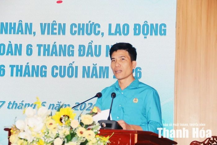Đại biểu tham luận tại hội nghị.